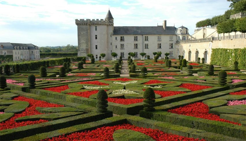 Les jardins à la Francaise et le Château de Villandry-credits-isaberrytourisme