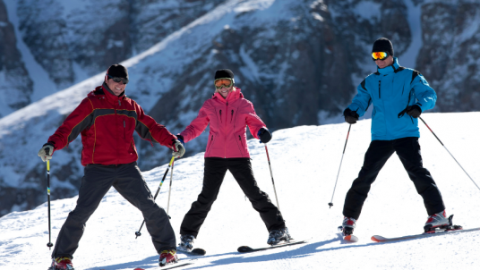 Apprendre en vacances : cours de ski