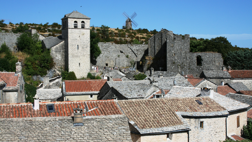 village médiéval de la Couvertoirade, bâtiments en pierre